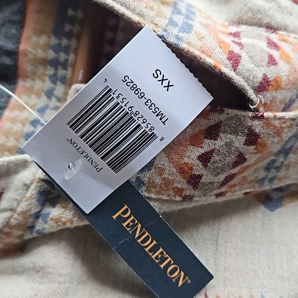 Pendleton Button Up Hooded Cropped Top - Picture 9 of 14